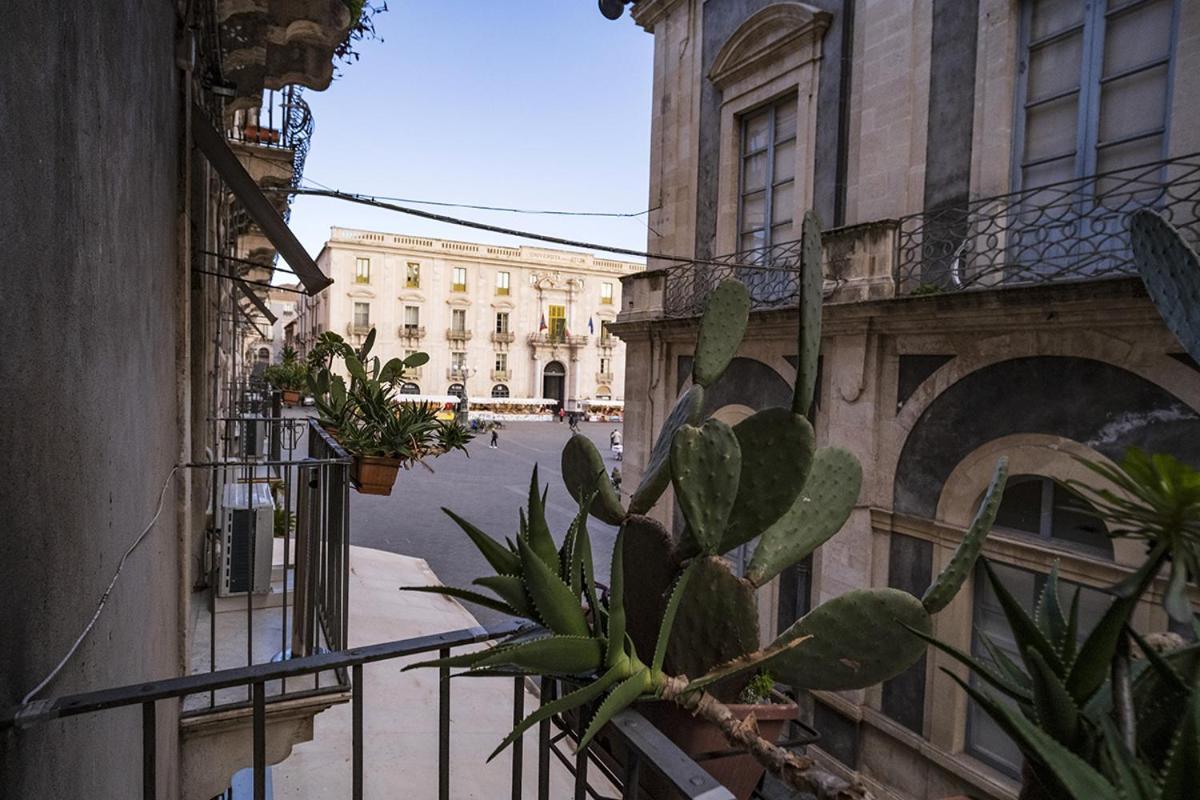 Charme Catania Central Suites Екстериор снимка